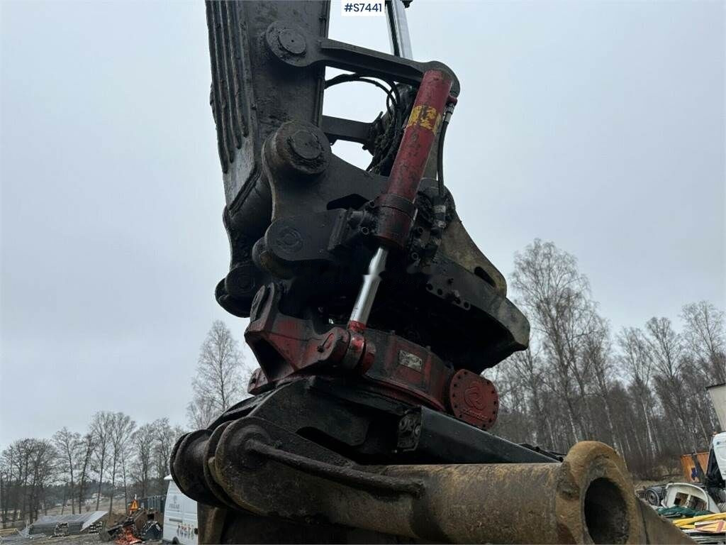 Crawler excavator Volvo EC300DL: picture 19