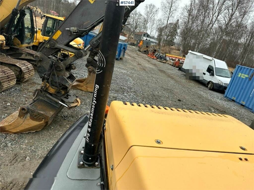 Crawler excavator Volvo EC300DL: picture 32