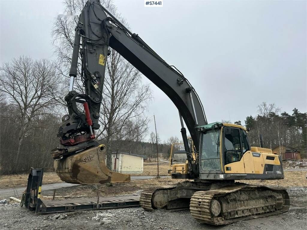 Crawler excavator Volvo EC300DL: picture 9