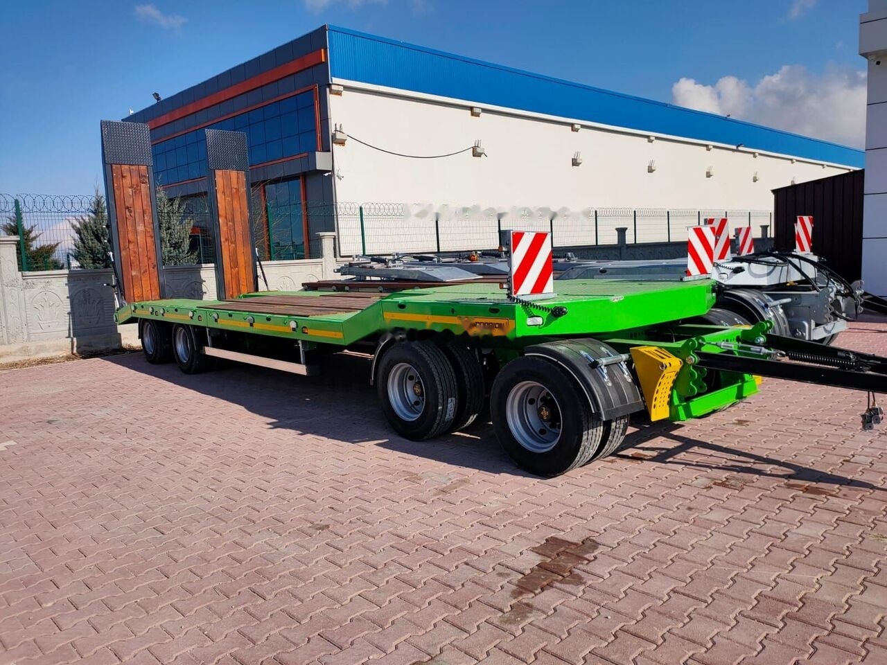 New Low loader trailer for transportation of heavy machinery Scorpion Trailer 2024 UNUSED 4 AXLE (MANUFACTURER COMPANY): picture 19