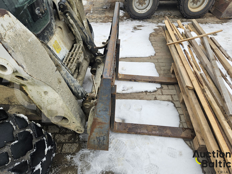 Skid steer loader Bobcat S 650: picture 15