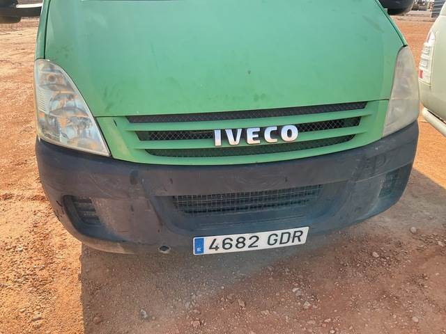 Crane truck Iveco Daily 35C12: picture 6