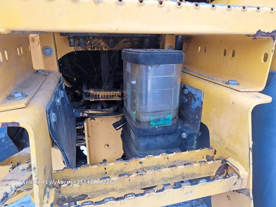 Wheel loader Volvo L120E: picture 9