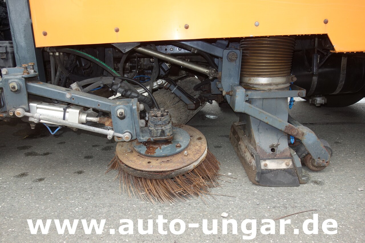 Road sweeper Mitsubishi Fuso Canter 7C15 mit Brock SL 140/2 Kehrmaschine Euro 4: picture 13