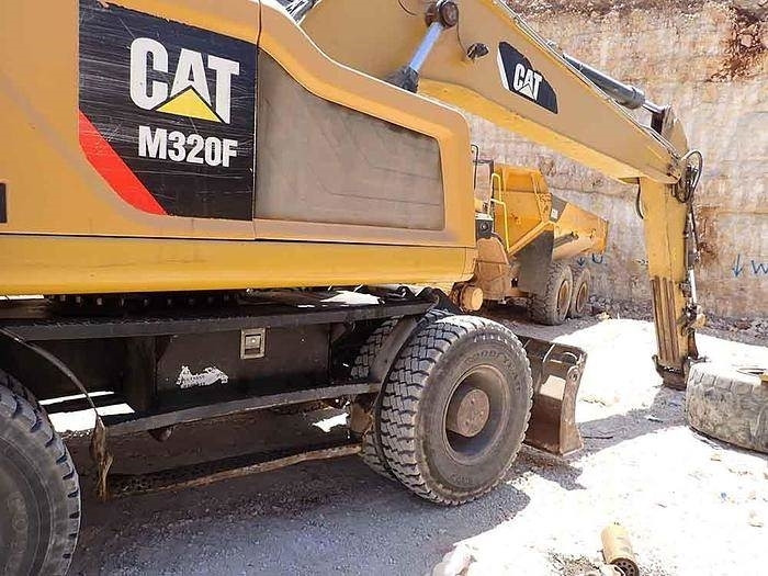 Excavator CAT M320F: picture 11