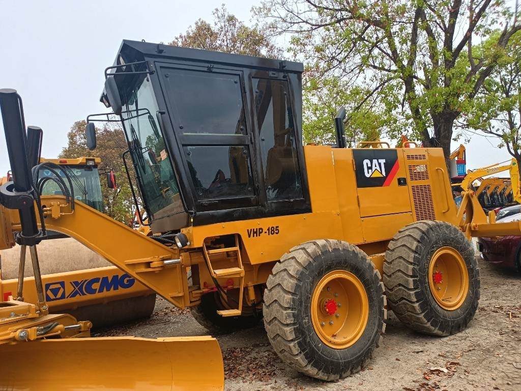 Crawler excavator CAT 140: picture 6