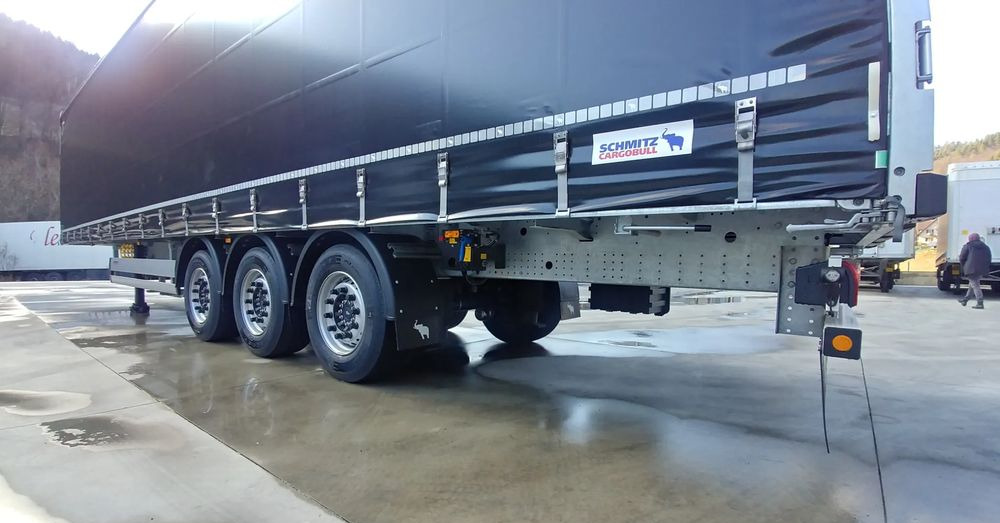 New Curtainsider semi-trailer Schmitz Cargobull VARIOS: picture 17