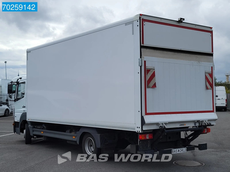 Refrigerator truck Mercedes-Benz Atego 816 4X2 7.49t Thermoking B-100 Max Ladebordwand Junge: picture 7