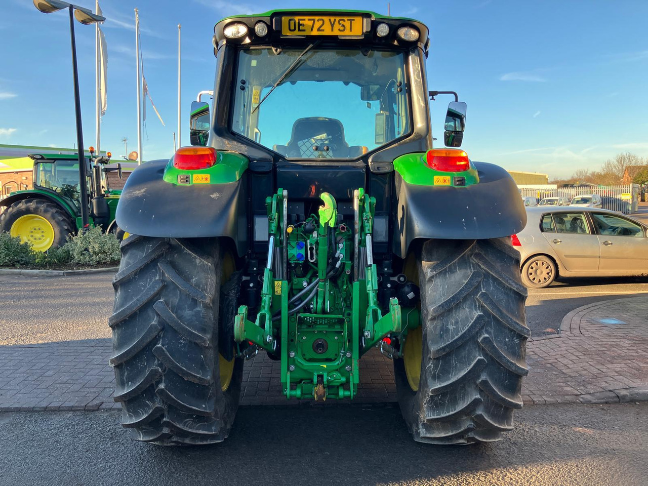 Farm tractor John Deere 6140M + 623M Loader: picture 7