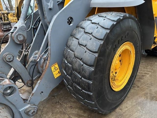 Wheel loader Volvo L 110 E: picture 9