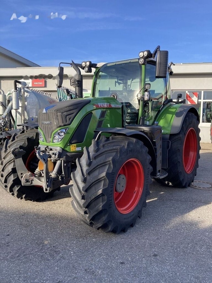 Farm tractor Fendt 724 Vario GEN6: picture 8