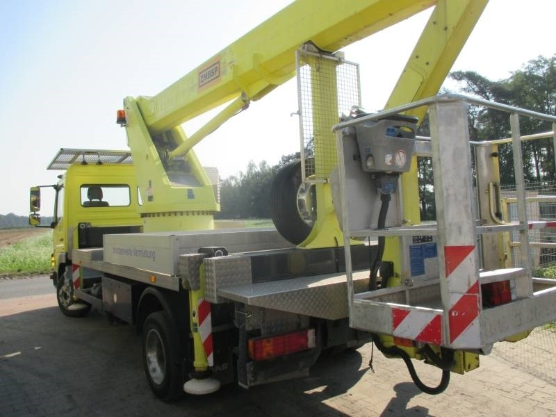 Truck mounted aerial platform Wumag WT 230: picture 6