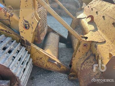 Crawler loader CAT 941B: picture 29