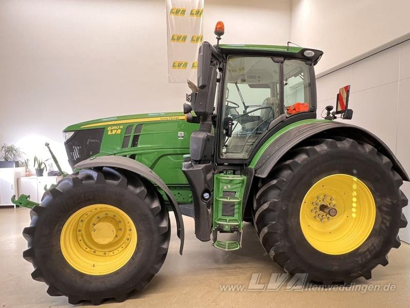 Farm tractor John Deere 6250R: picture 6