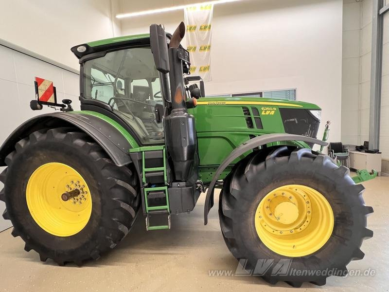 Farm tractor John Deere 6250R: picture 7