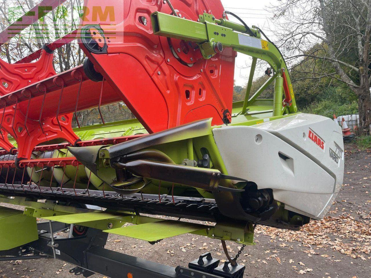 Combine harvester CLAAS TUCANO 560: picture 25