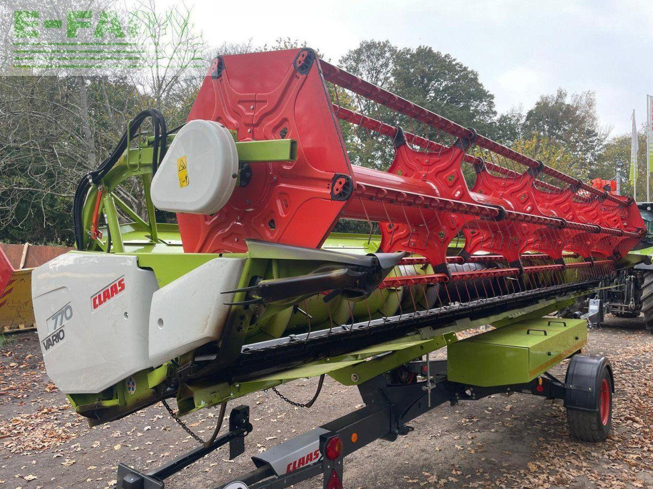 Combine harvester CLAAS TUCANO 560: picture 24