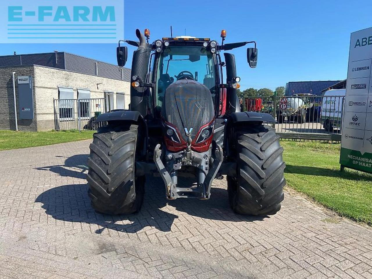 Farm tractor Valtra t 254: picture 16