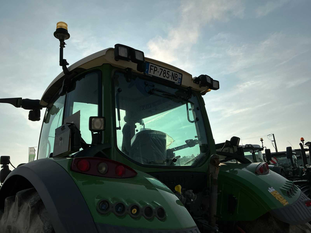 Farm tractor Fendt 720 VARIO: picture 26