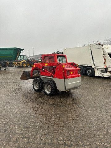 Skid steer loader Bobcat S 130, S.W.S., 3. Steuerkreis, Div. Anbaugeräte: picture 8