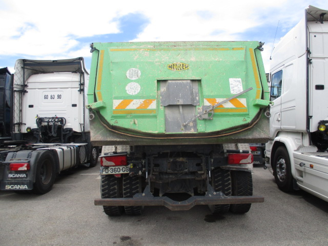 Cab chassis truck SCANIA P 410 B8x4HZ: picture 11