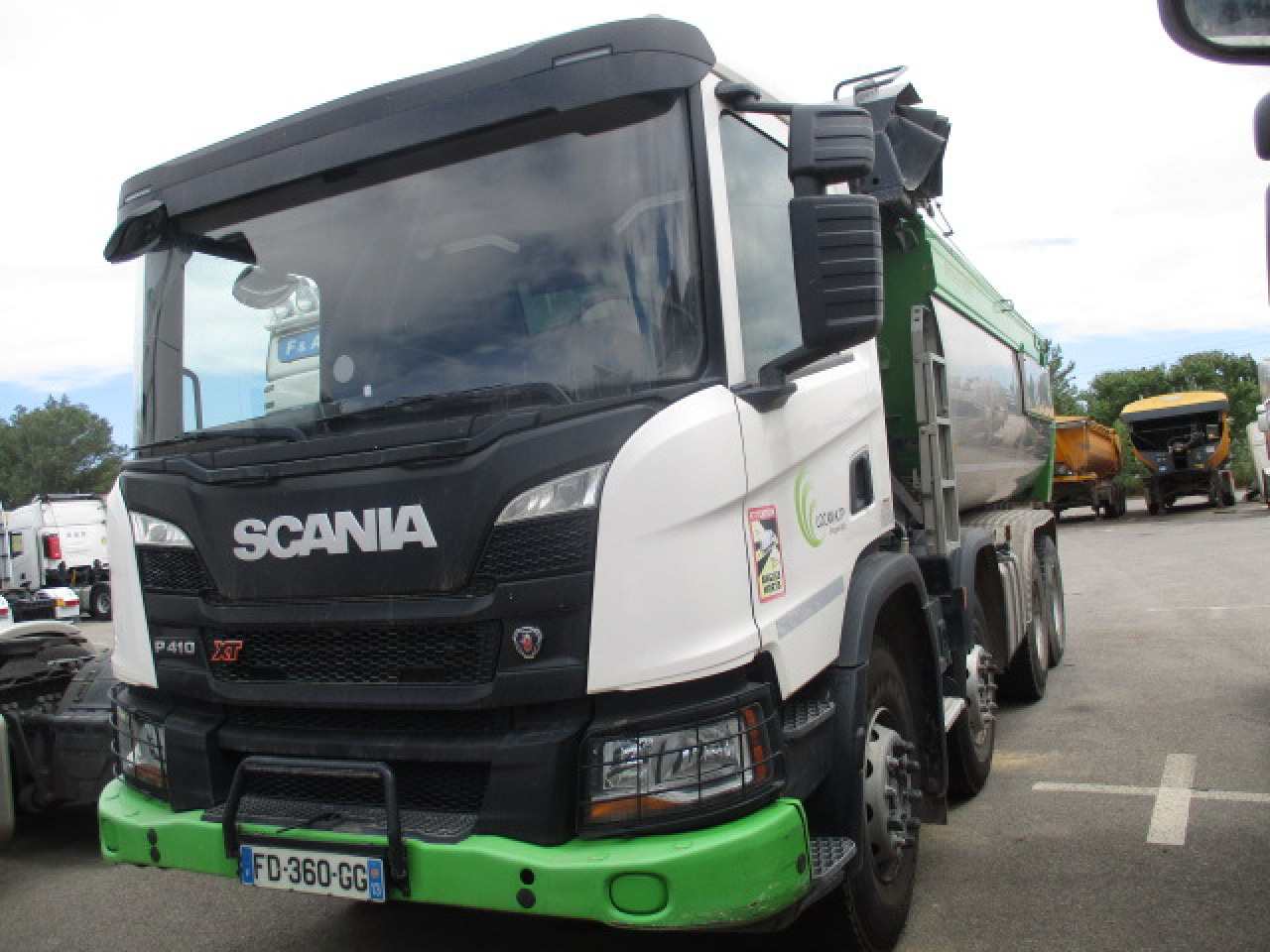 Cab chassis truck SCANIA P 410 B8x4HZ: picture 8