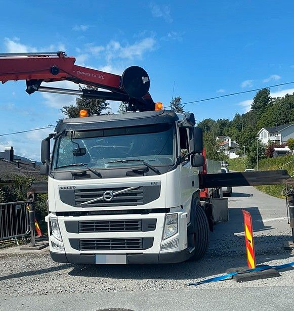 Crane truck, Dropside/ Flatbed truck Volvo FM 460 6x2 HMF 3000 K7 KRAN Crane: picture 6