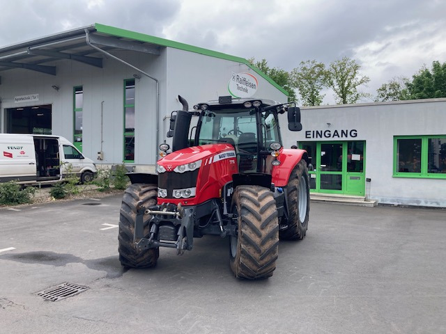 Leasing of Massey Ferguson 7716 Dyna-6 Massey Ferguson 7716 Dyna-6: picture 12