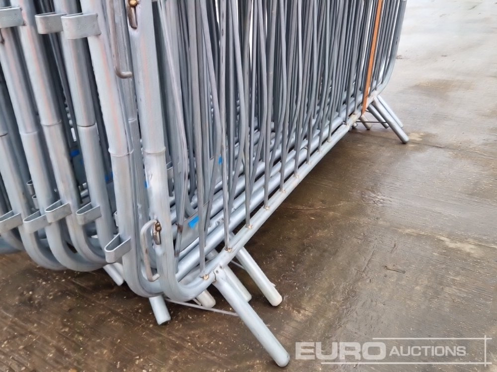 Construction equipment Bundle of Metal Pedestrian Safety Barriers (2 of): picture 13