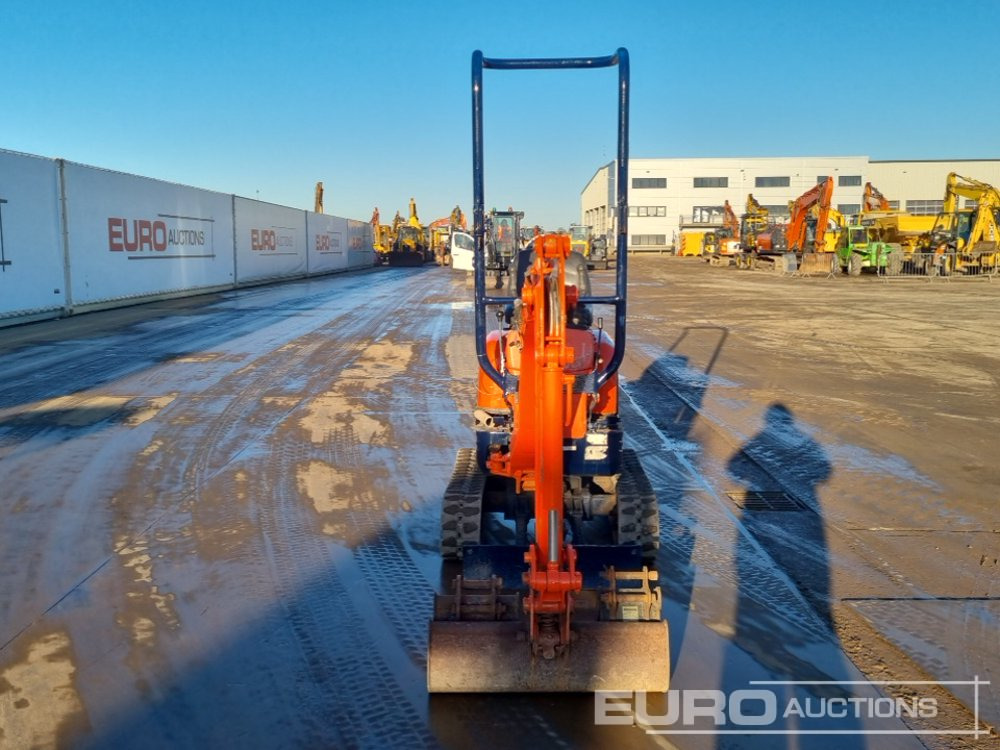 Mini excavator Kubota U10-3: picture 8