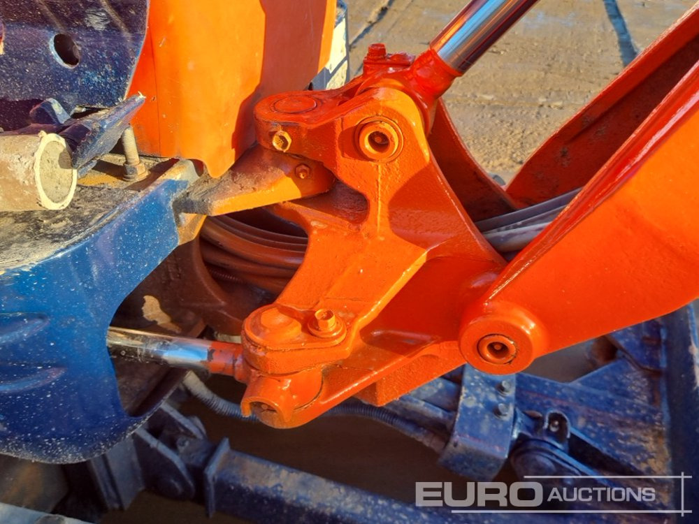 Mini excavator Kubota U10-3: picture 17