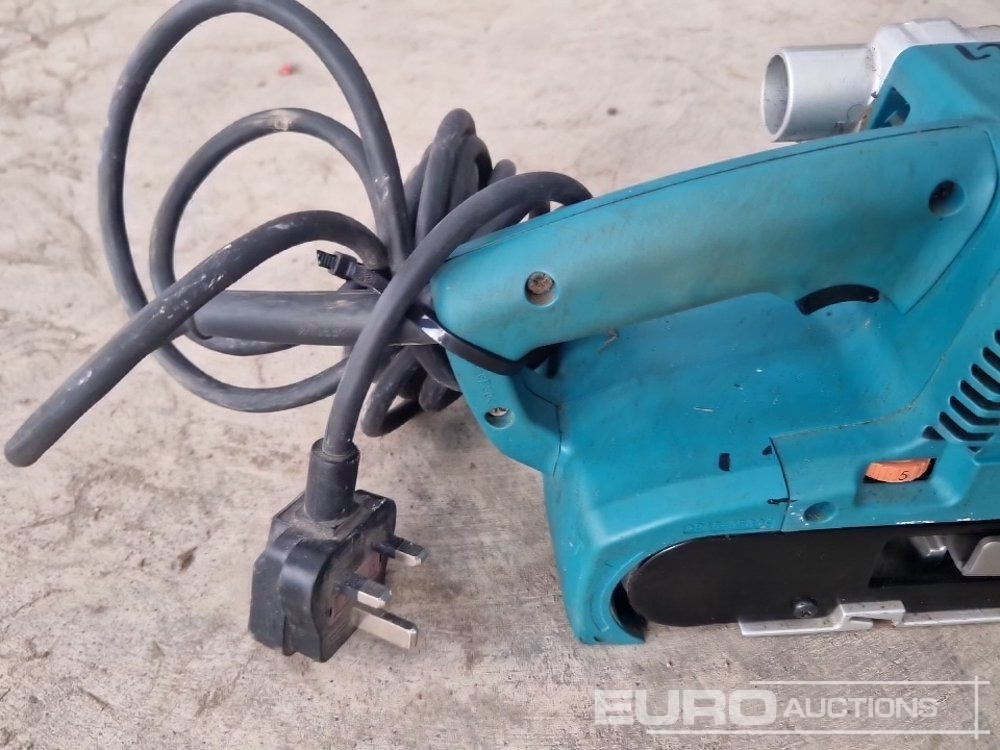 Construction equipment Makita 9404 240 Volt Belt Sander: picture 12