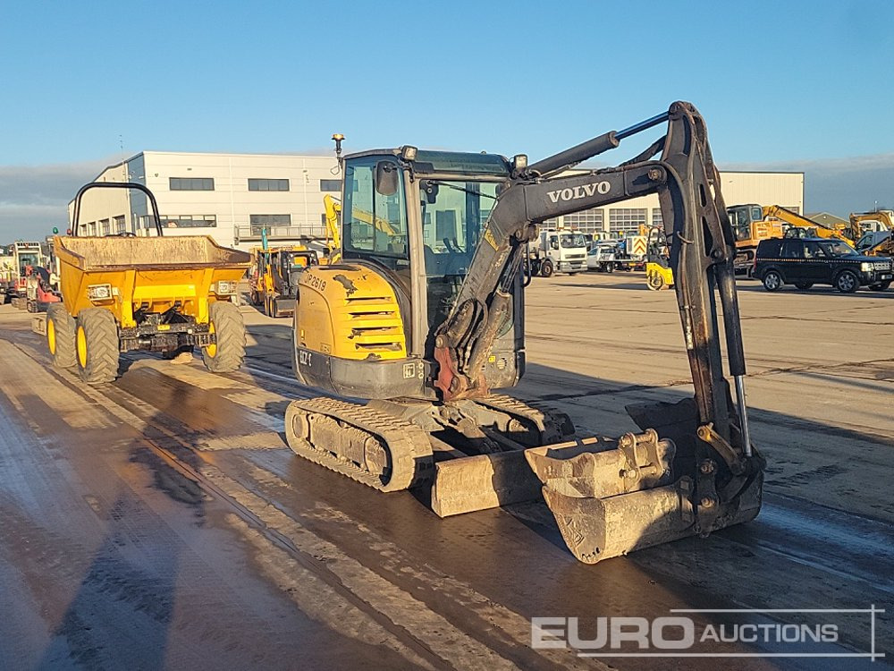 Mini excavator Volvo EC27C: picture 7