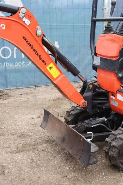 Mini excavator Kubota U10-3: picture 14